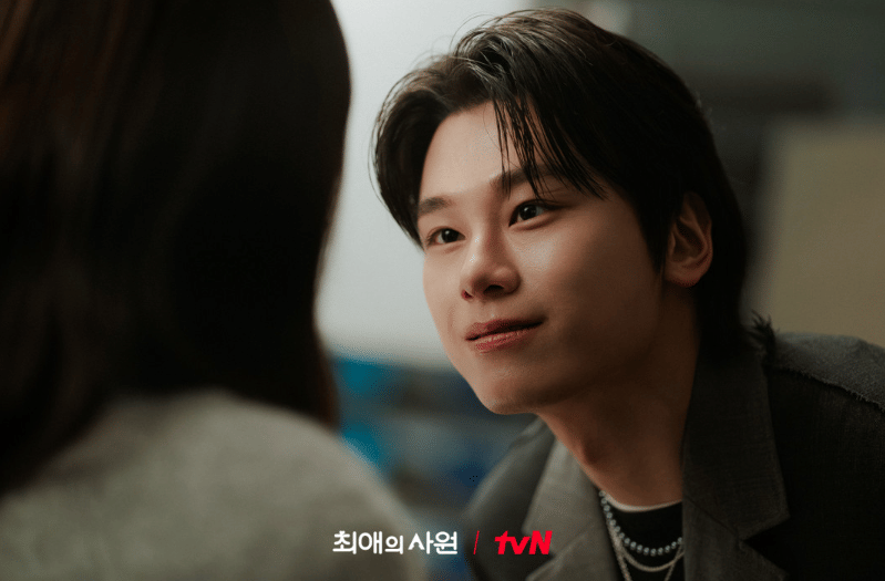 Cha Woo Min di drama My Bias, My Boss
