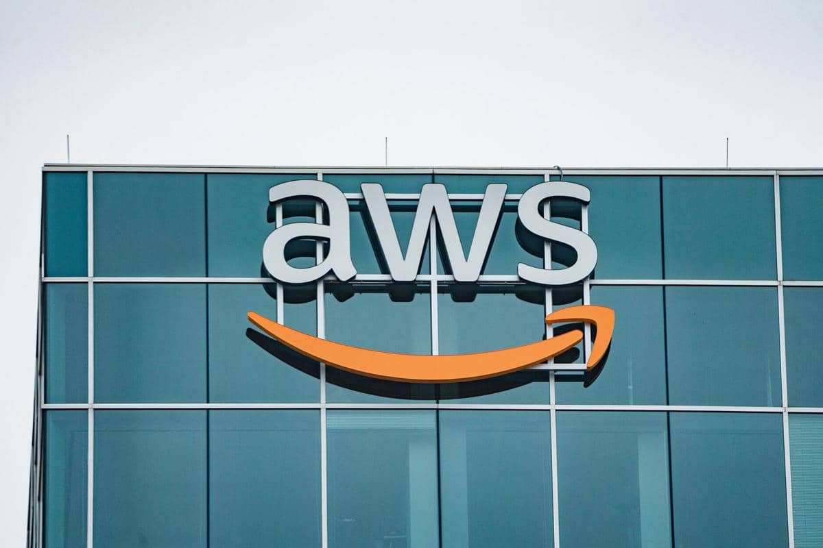 kantor Amazon Web Services (AWS)