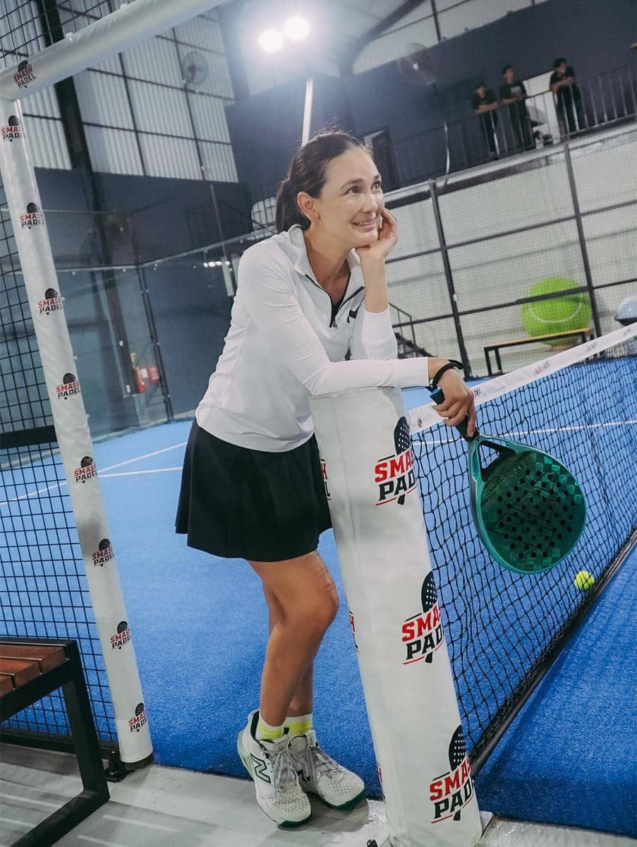 inspirasi OOTD sporty look ala Luna Maya
