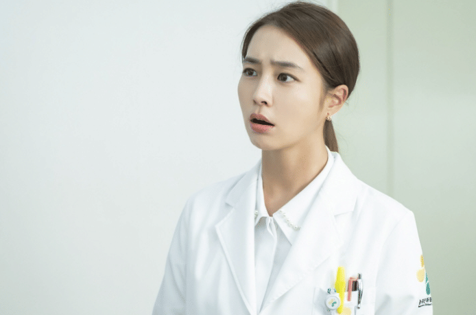Lee Min Jung di drama Once Again
