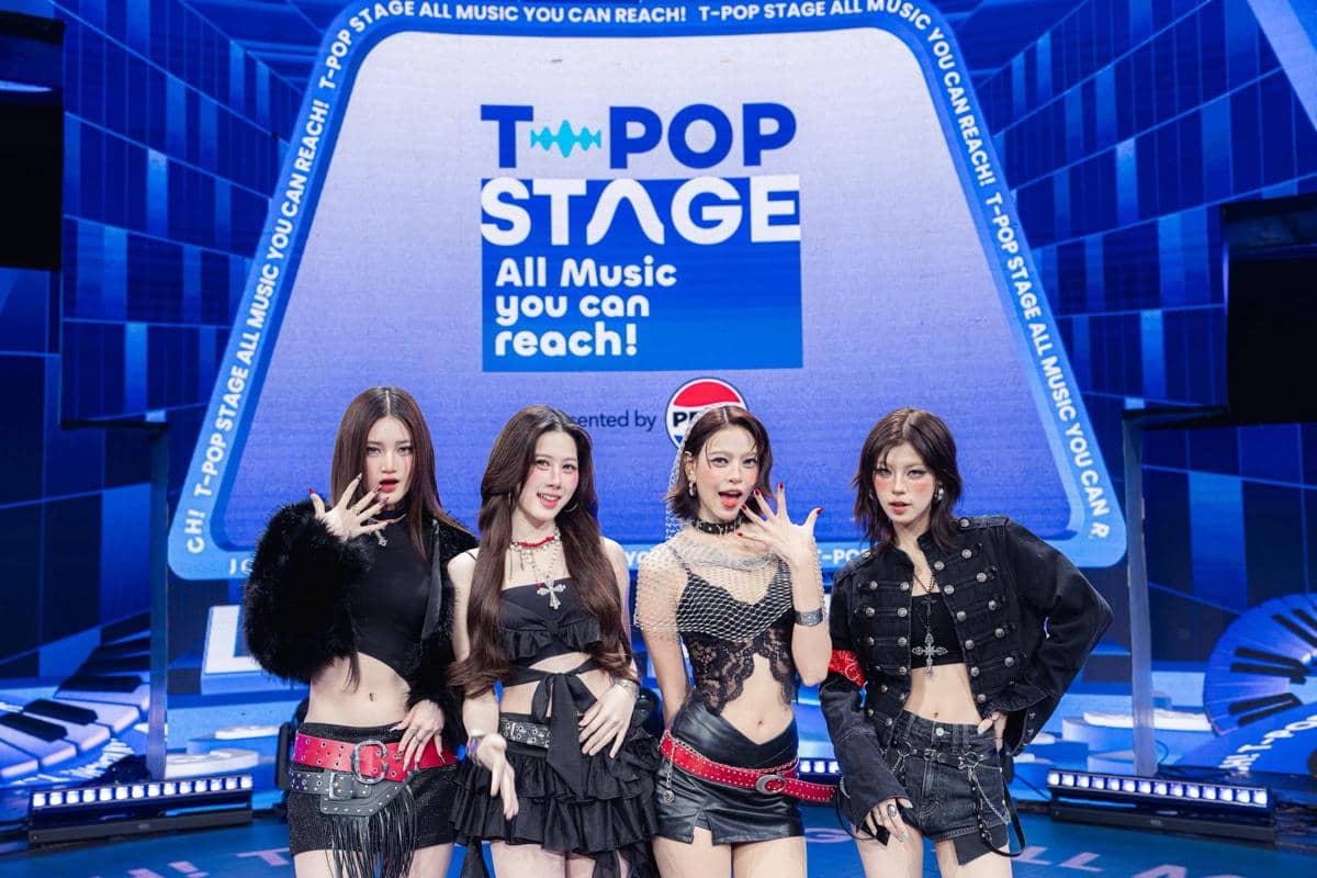 THX di acara T-Pop Stage.