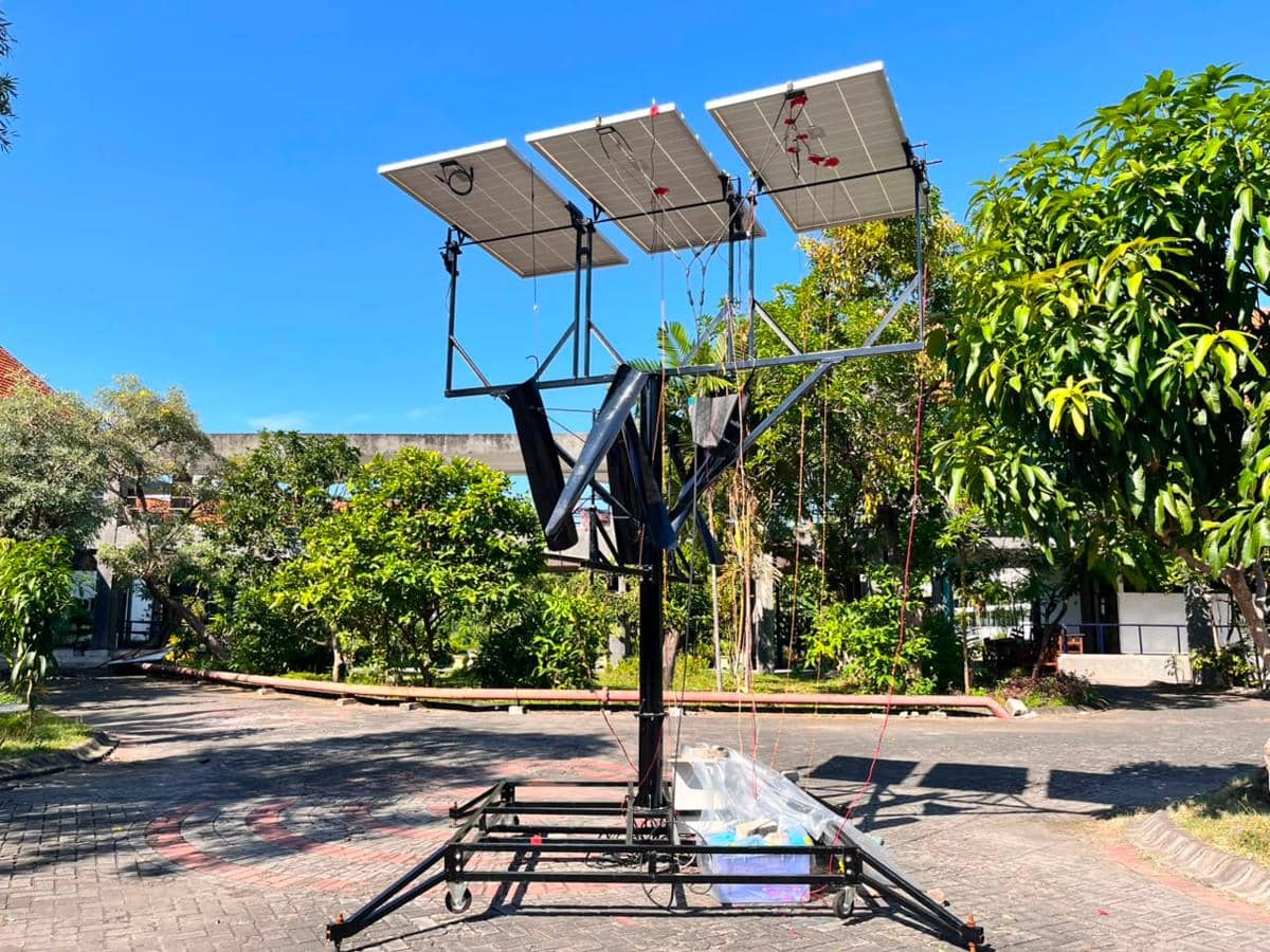 ITS Ciptakan Pembangkit Listrik Hybrid Tenaga Surya dan Angin