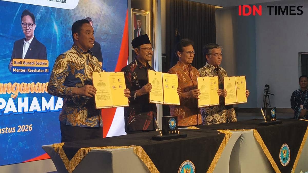 Empat pejabat, termasuk Kepala BNN dan tiga menteri, menandatangani MoU penanganan narkoba di BNN Lido, Bogor.
