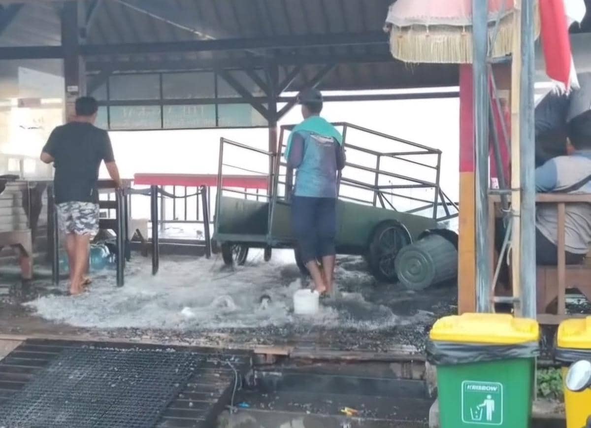 Abrasi Kusamba Kian Mendekati Permukiman Warga