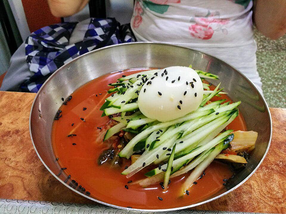ilustrasi yeolmu naengmyeon