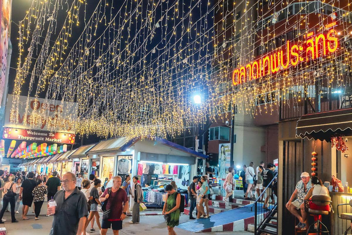 potret Thepprasit Night Market