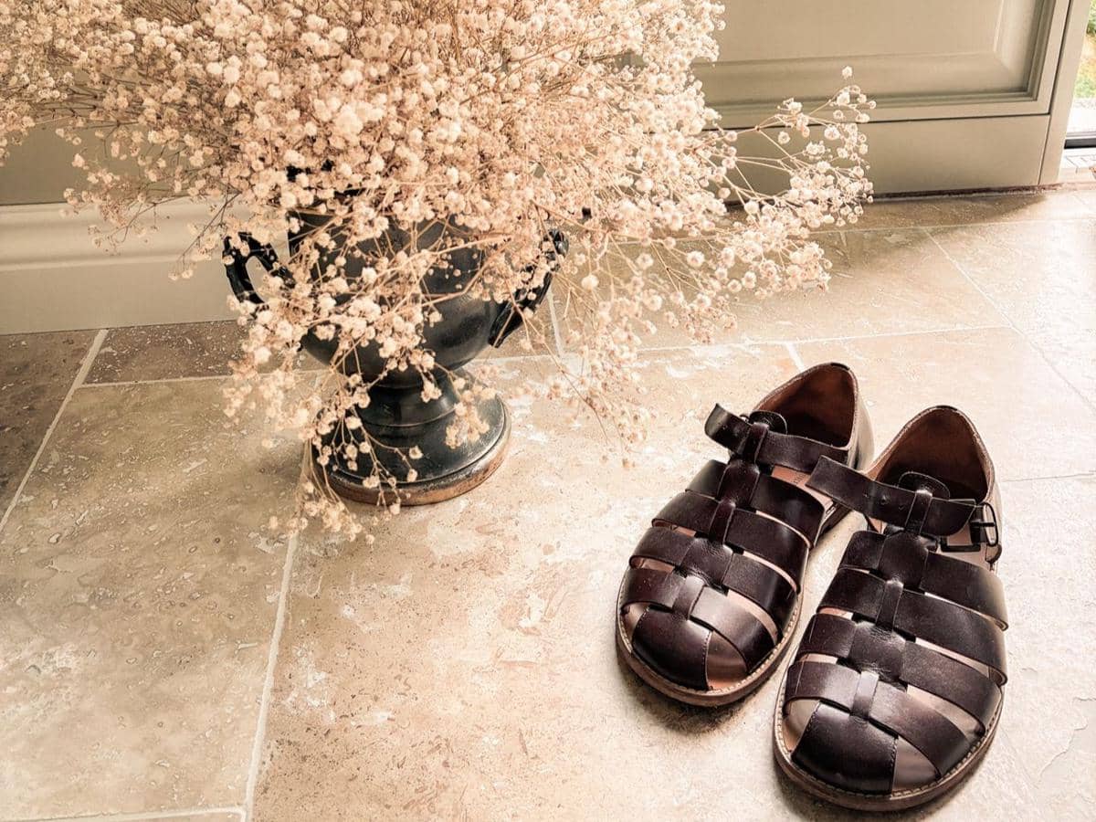 Tren Fisherman Sandals, Item Fashion Klasik yang Kembali Populer