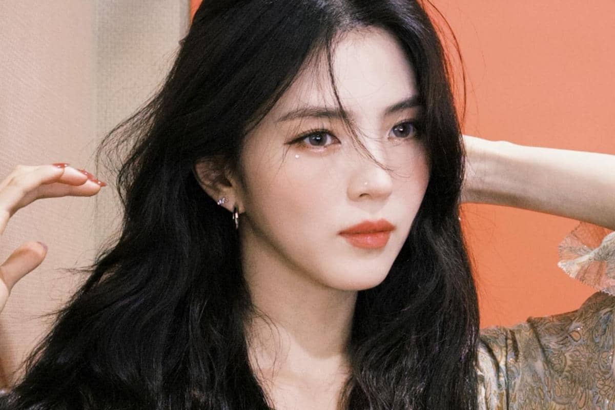Potret Han So Hee yang dibagikan melalui akun Instagram pribadinya, @xeesoxee, dalam sebuah unggahan.
