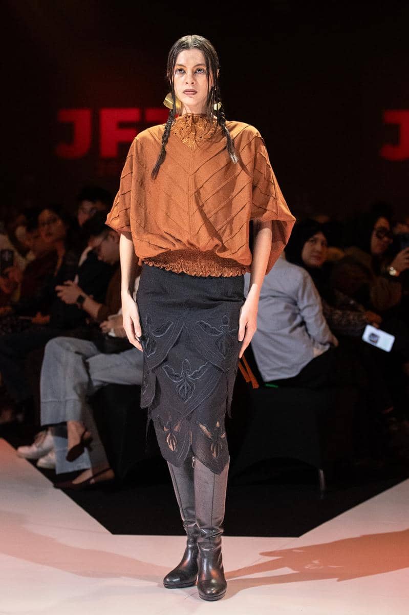 Koleksi Midnight Garden karya Rengganis