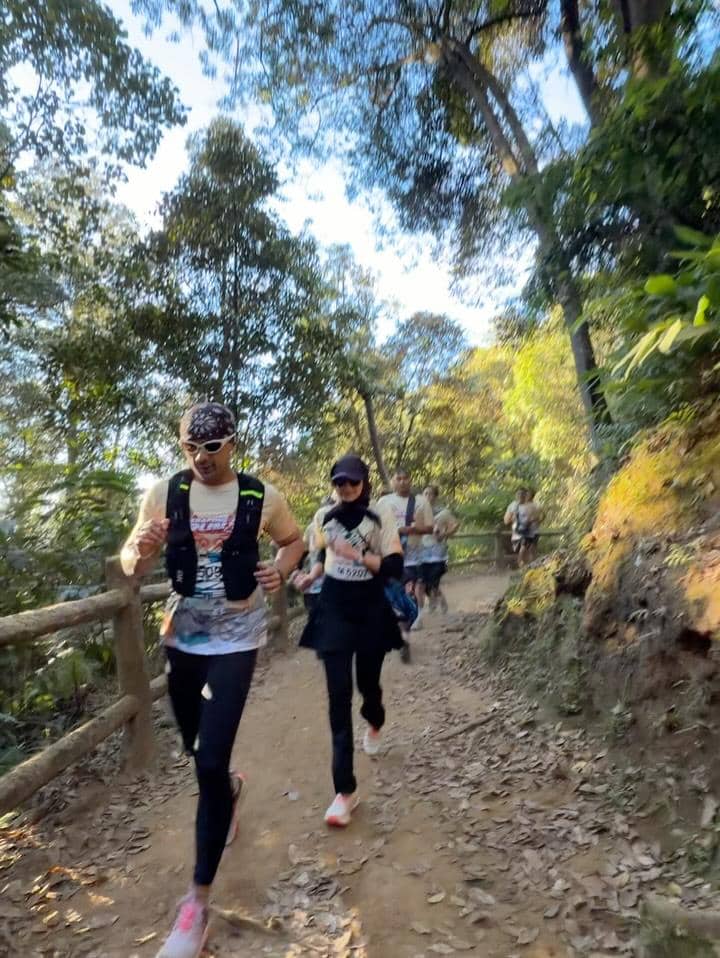 Hengky Kurniawan dan Sonya Fatmala ikut event trail run