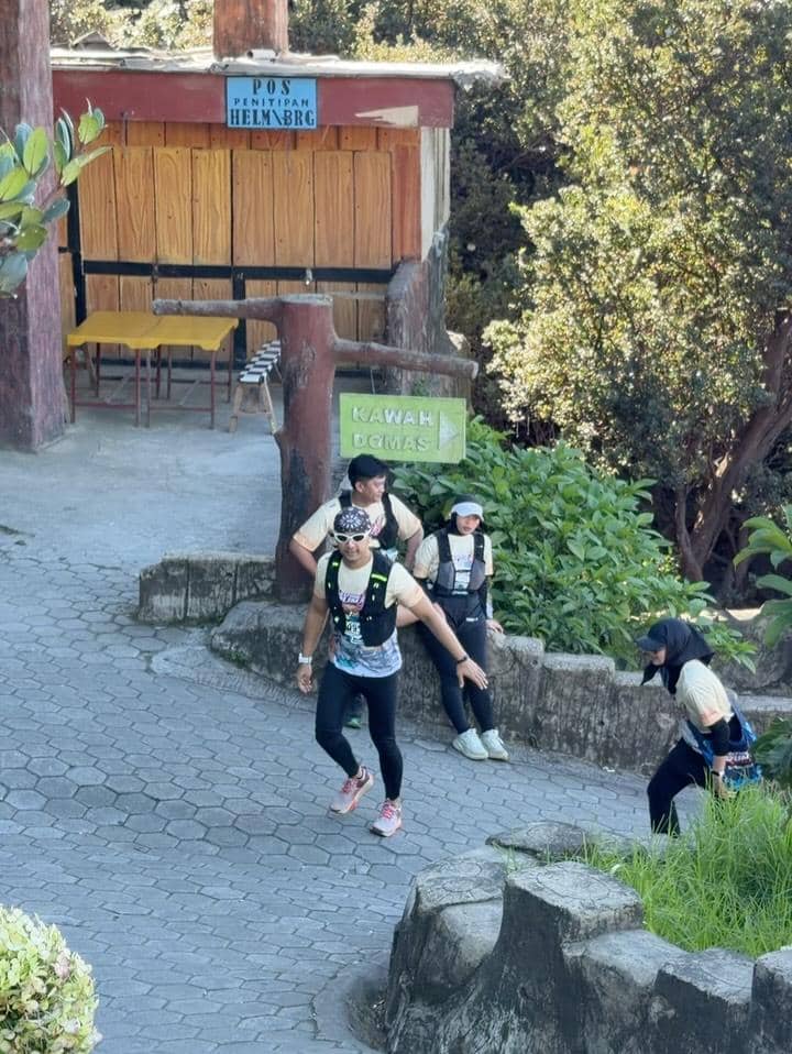 Hengky Kurniawan dan Sonya Fatmala ikut event trail run
