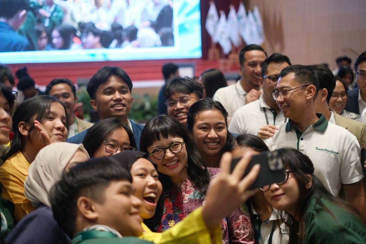 potret Wamen Diktisaintek RI Prof. Stella Christie mengajak generasi muda untuk kritis dalam penggunaan AI