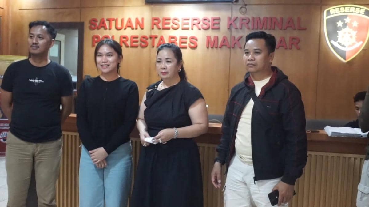 perempuan berinisial AM (49), pelaku pencurian emas di sebuah toko perhiasan di Samarinda, Kalimantan Timur (Kaltim), berakhir di Kota Makas