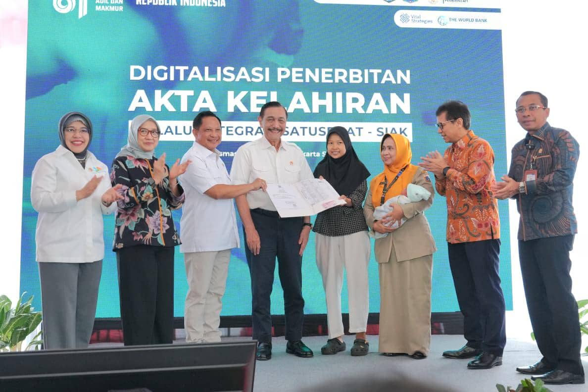 Pemerintah Meluncurkan Digitalisasi Penerbitan Akta Kelahiran
