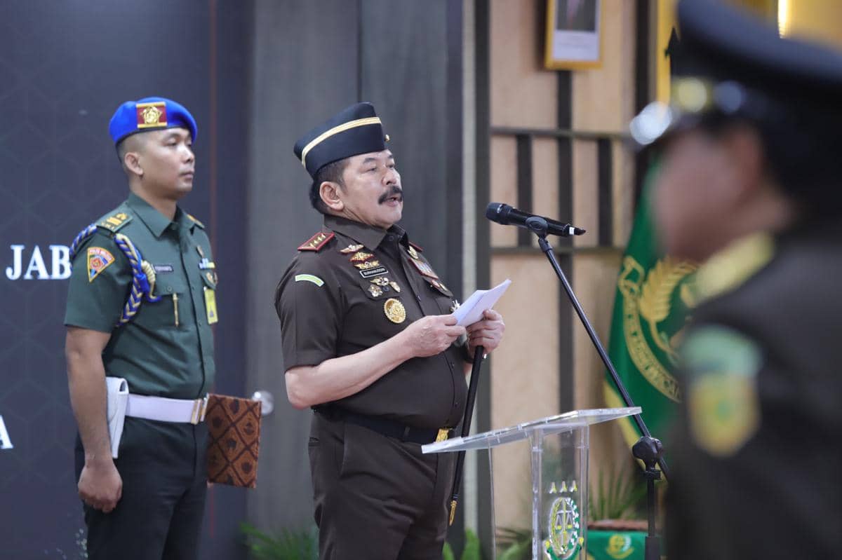 Jaksa Agung (JA) ST Burhanuddin melantik Saiful Bahri Siregar sebagai direktur penyidikan (Dirdik) Jampidsus Kejagung baru hari ini (11/8/20