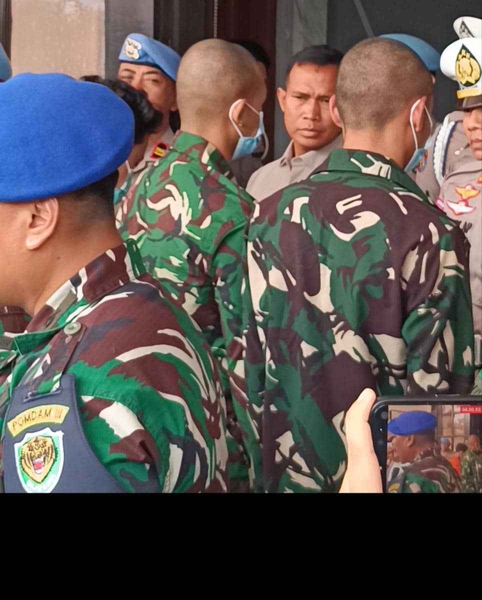 Dedi Mulyadi: 2 TNI Diperiksa Usai Dampingi Mahasiswa Tabrak Polisi