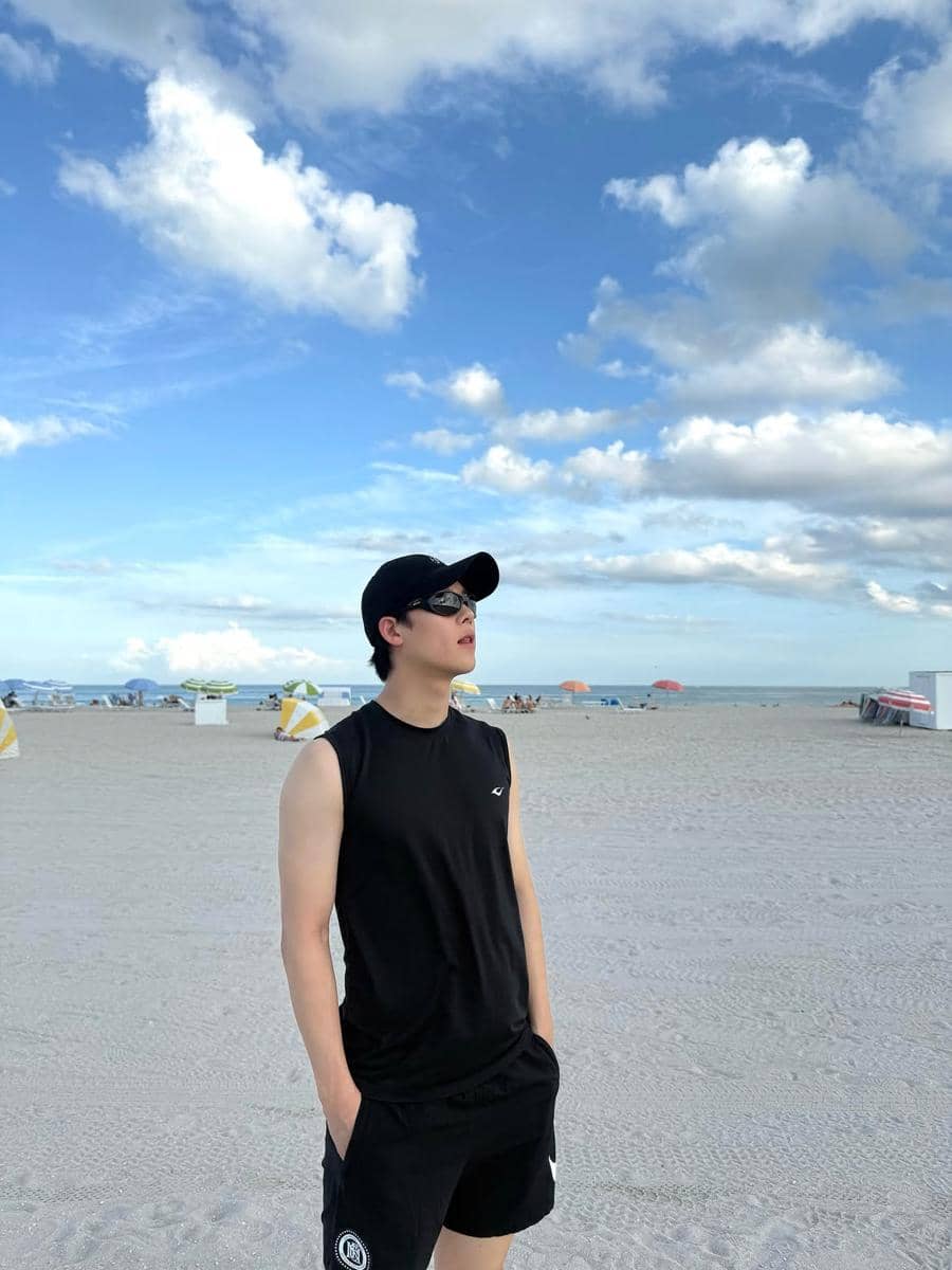 style traveling ala Joohoney MONSTA X