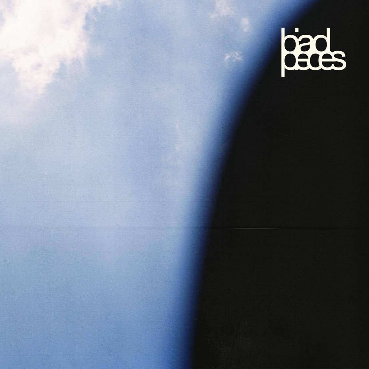 sampul album studio bad pieces milik wave to earth