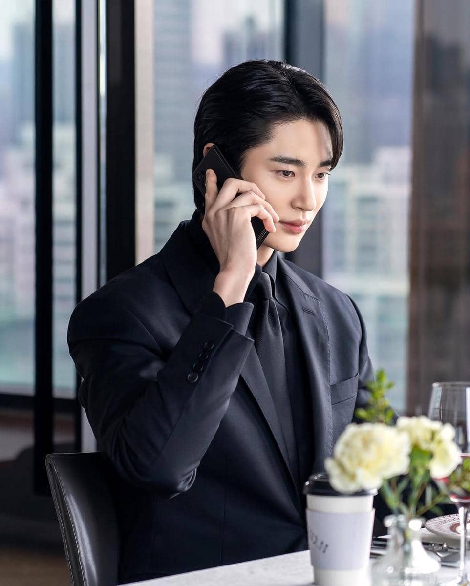 Byeon Woo Seok di drama Strong Girl Nam Soon 