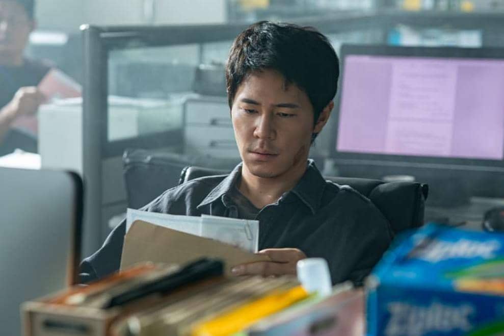 3 Film dan Drakor Original Netflix Lee Kyu Hyung, Comeback di Mousetrap