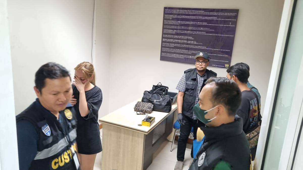 WN Kazakhstan Bawa Hasish 1 Kg ke Bali, Ditangkap di Ngurah Rai