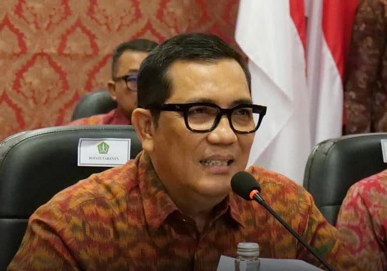 Potret Bupati Tabanan Komang Gede Sanjaya dalam dokumentasi Humas Tabanan yang dibagikan IDN Times.