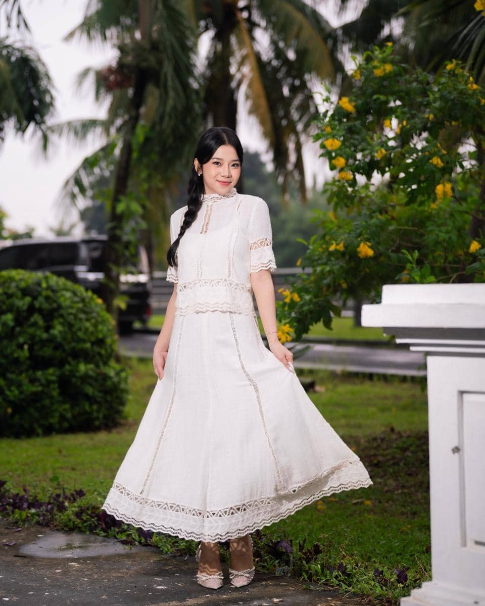padu padan OOTD feminin minimalis Anggis Devaki