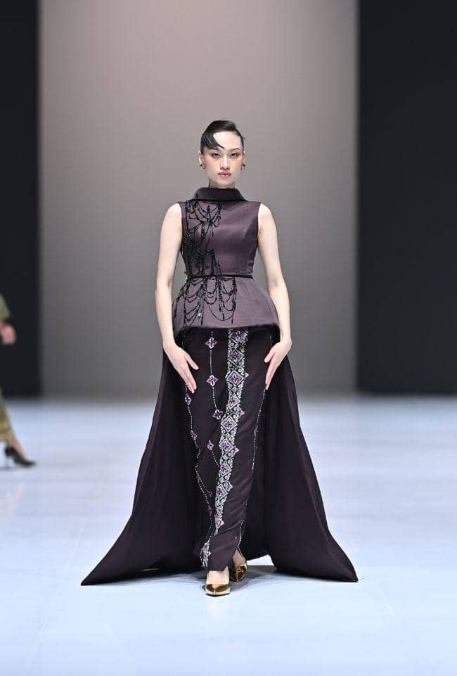 Koleksi Dekranasda Provinsi Sumatera Utara X Hendy Huang di BTN Indonesia Fashion Week 2026