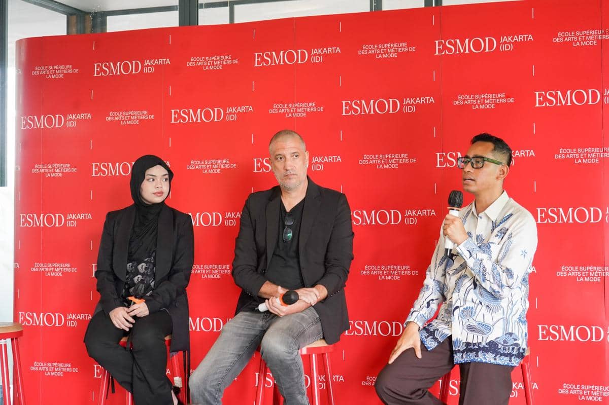 Press conference yang diselenggarakan ESMOD Jakarta