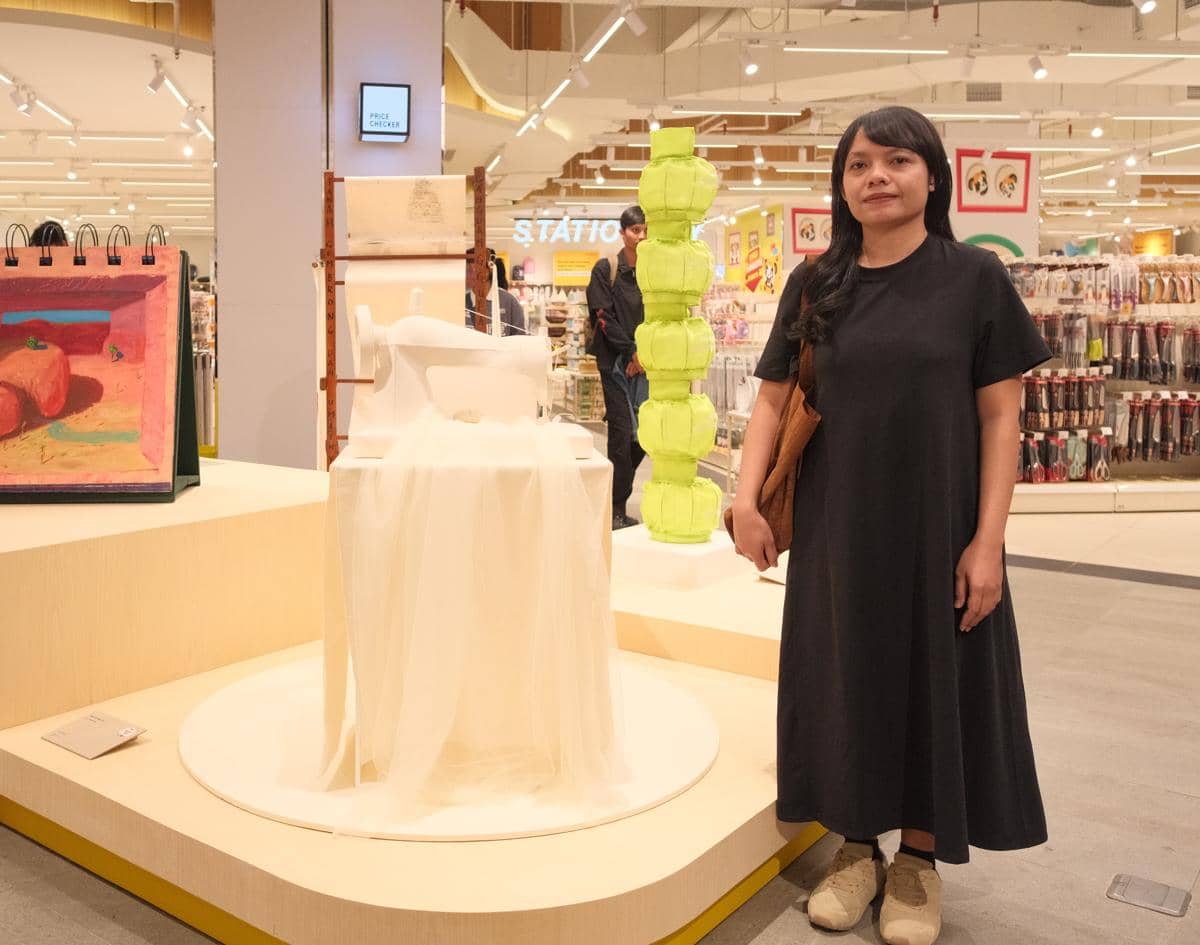Foto 4B - Veronica Liana, pemenang Grand Prize kategori Umum MR.D.I.Y. Indonesia Art Competition 2026.jpg