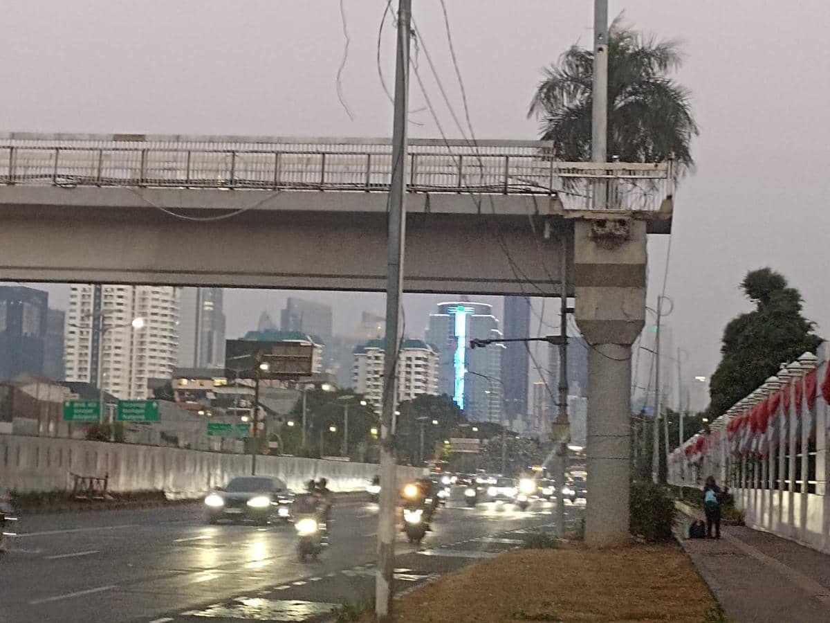 Misteri Tangga JPO Senayan Raib, Arsip IDN Times Ungkap Perbedaan