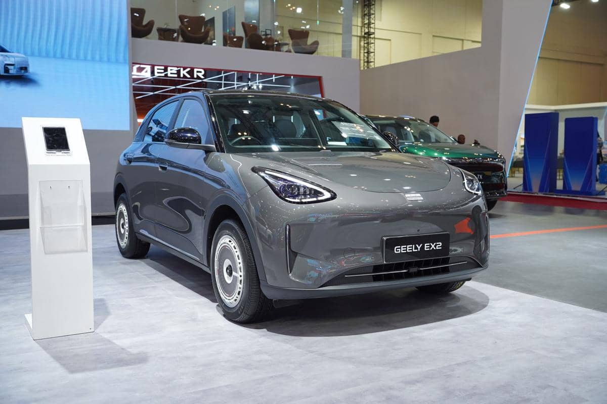 Geely EX2 Tampil Retro Futuristik dengan Sentuhan HSR Wheel