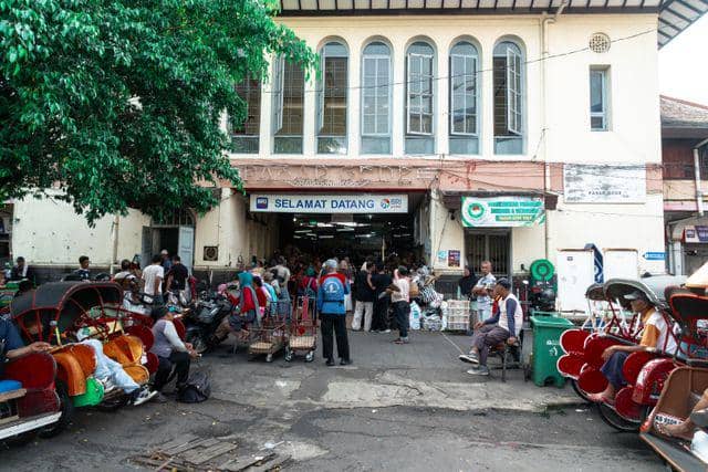suasana di Pasar Gede, Solo