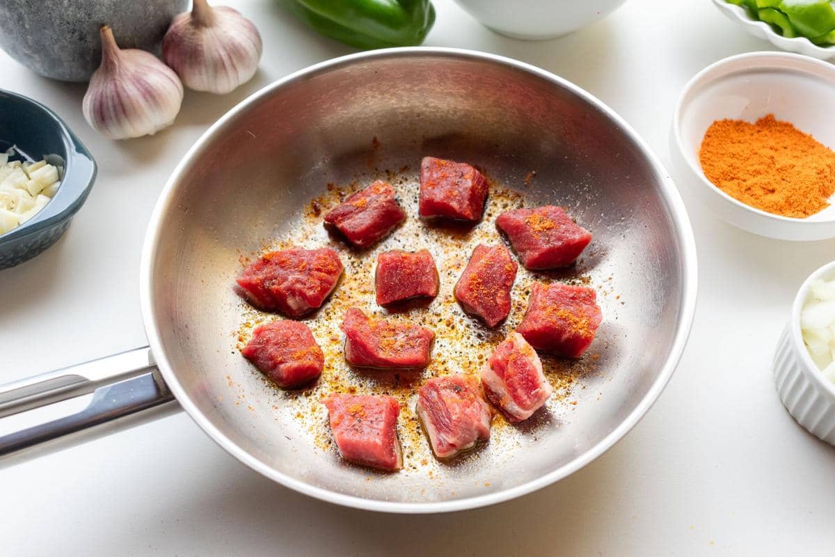5 Tips Menumis Daging Sapi agar Tidak Berair, Hasilnya Juicy