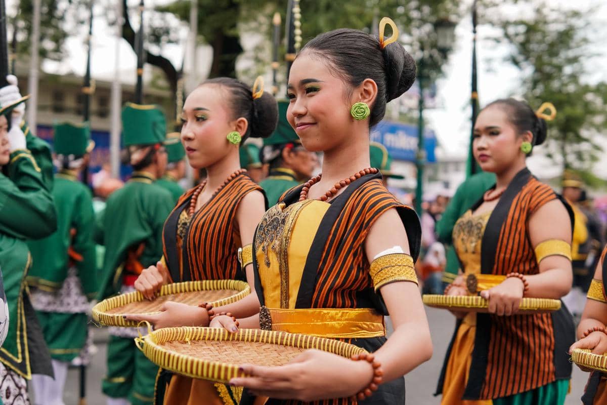 4 Bahan Makeup Pawai 17-an yang Aman untuk Anak, Bebas Iritasi!