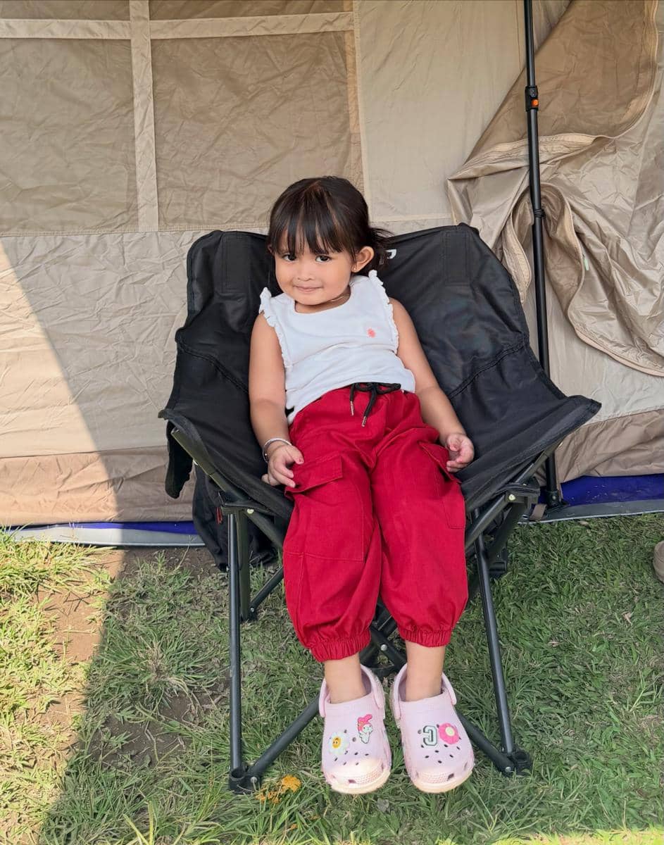 Cunda anak Denny Caknan camping di tepi sungai