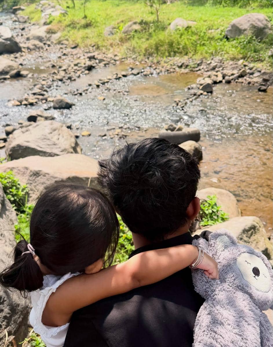 Cunda anak Denny Caknan camping di tepi sungai