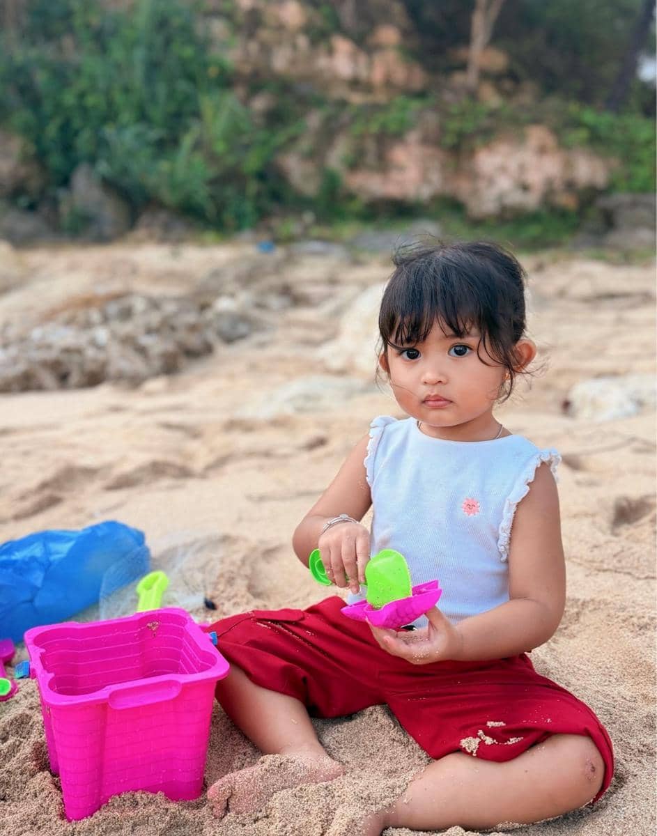 Cunda anak Denny Caknan camping di tepi sungai