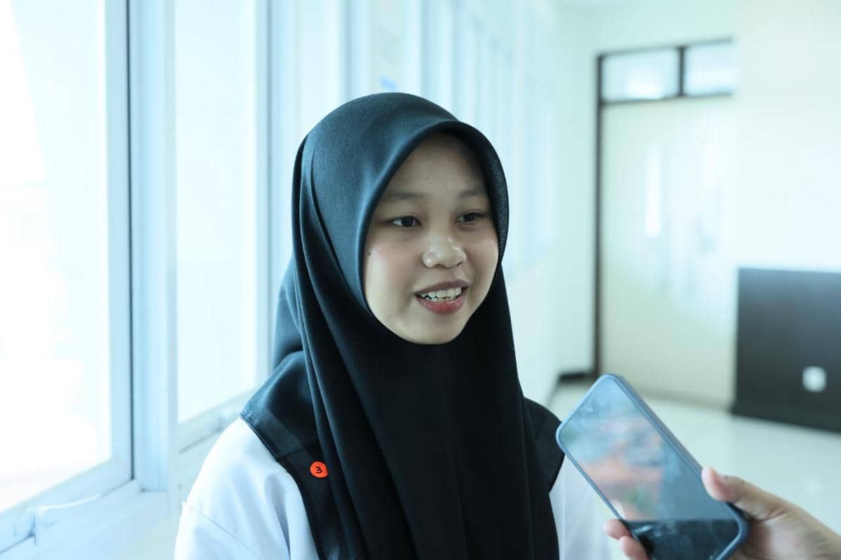 Berkat Beasiswa Pemprov Jateng, Santri Ini Bisa Kuliah Kedokteran Gigi