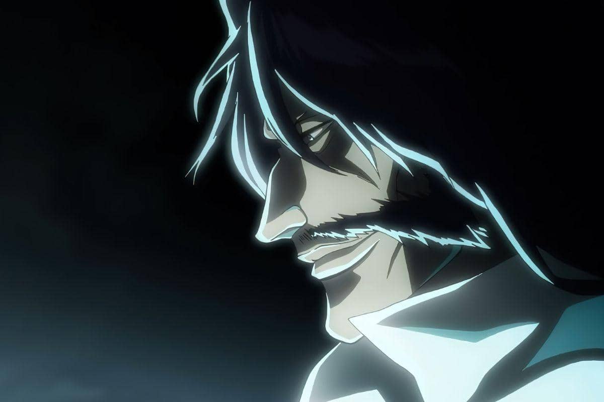 Yhwach, karakter Bleach paling berbahaya tersenyum dingin di hadapan Yamamoto Genryusai.