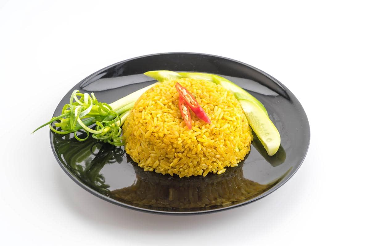 ilustrasi nasi kuning