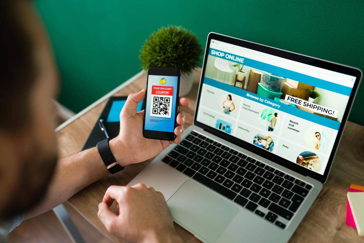 ilustrasi belanja online 