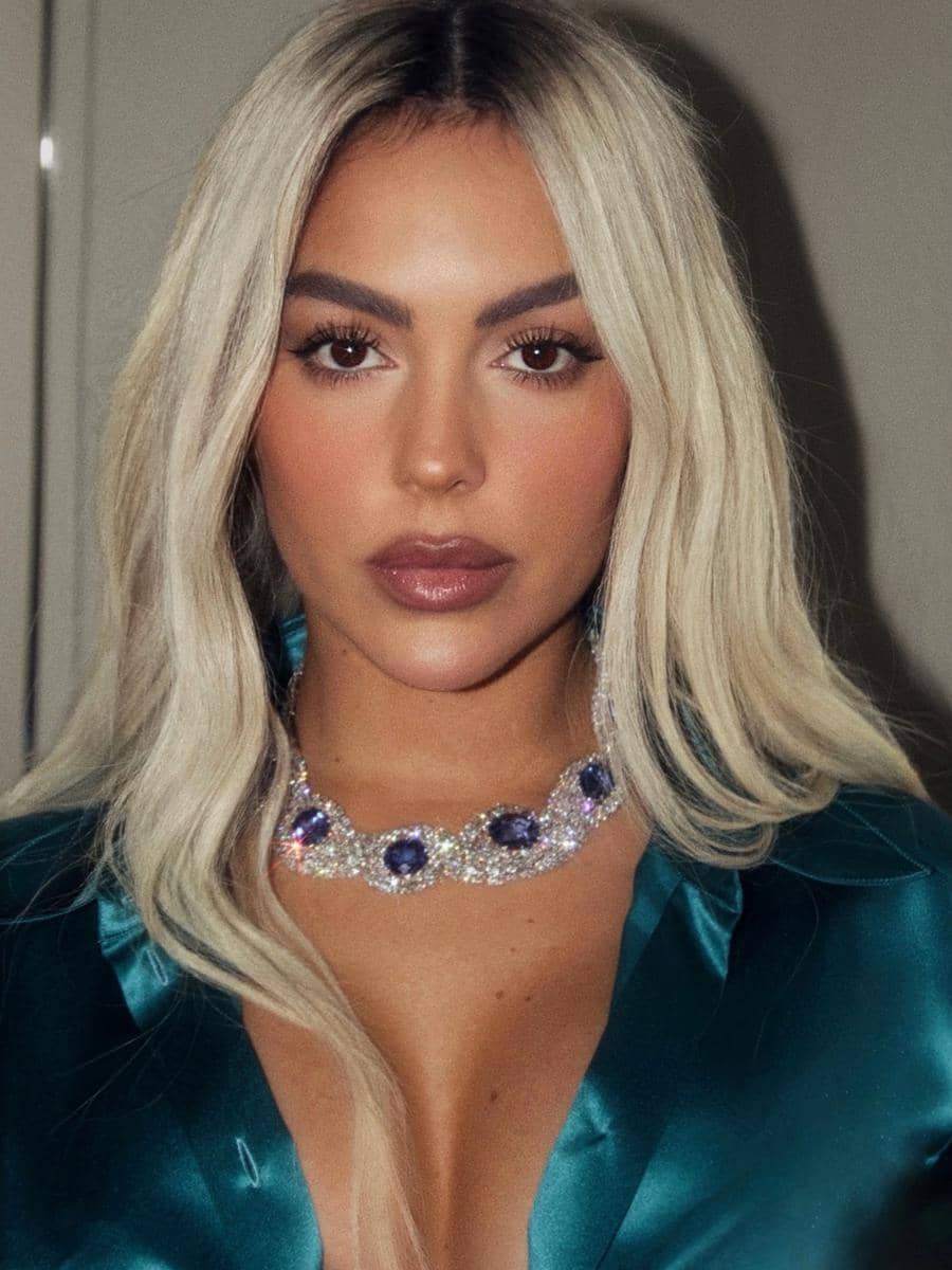 makeup baddie ala Georgina Gio