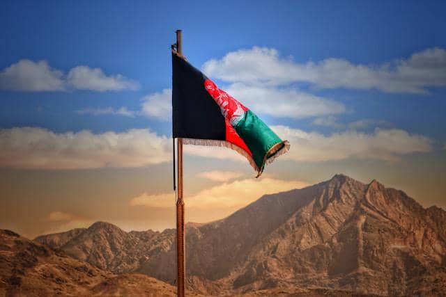 Ledakan Granat di Sekolah Afghanistan Melukai Puluhan Siswa Hazara