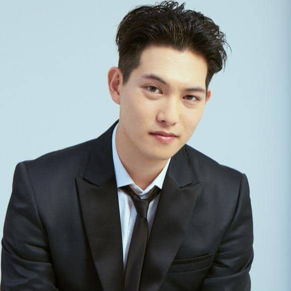 potret Jong Hyun eks CNBLUE