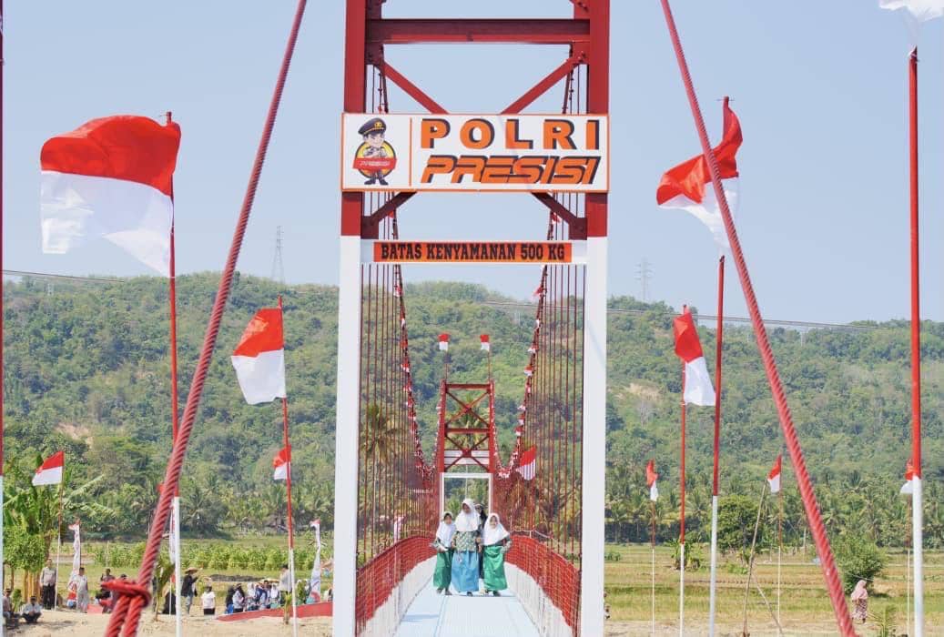 Prabowo Puji Kapolri saat Resmikan Jembatan: Layak Jadi Pemimpin