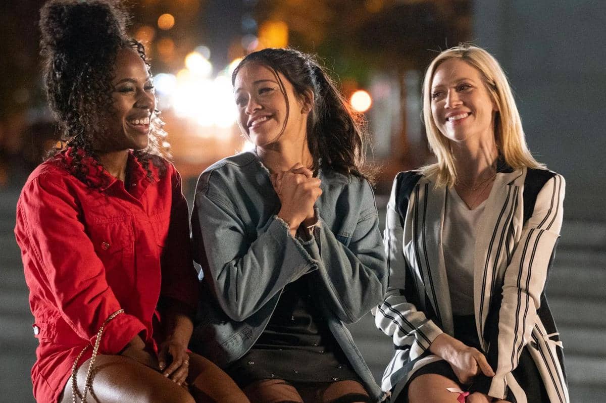 Cuplikan adegan dari film Someone Great produksi Netflix yang digunakan sebagai materi promosi resmi.