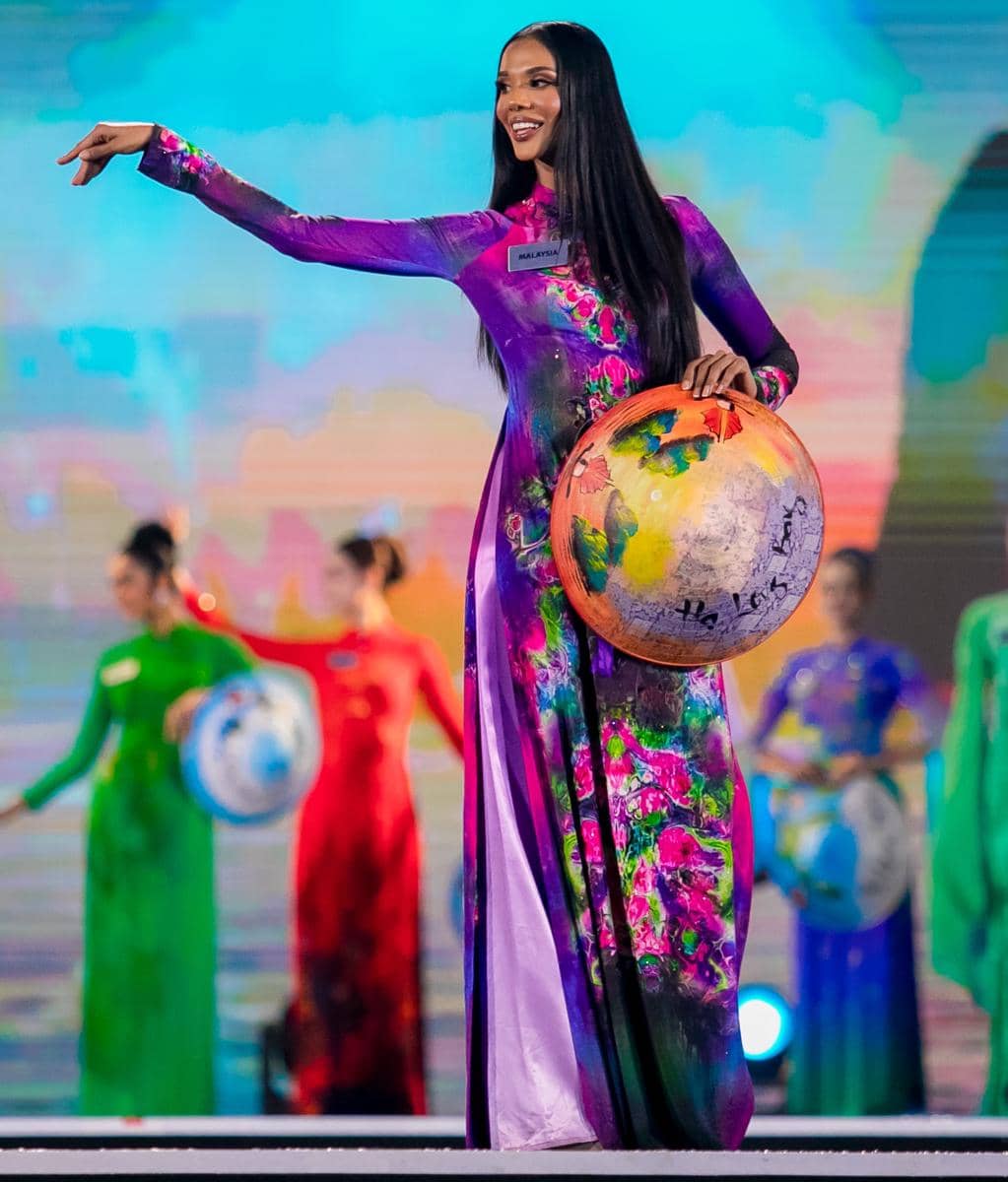 Miss Malaysia di Opening Ceremony Miss World 2026