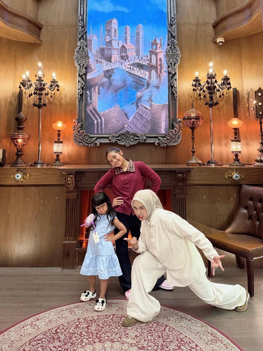 Ria Ricis dan keponakan liburan di Bandung