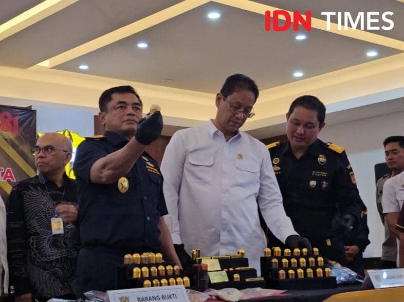 Petugas menggagalkan upaya penyelundupan 23 kilogram emas melalui Bandara Soetta dalam sebuah penindakan.